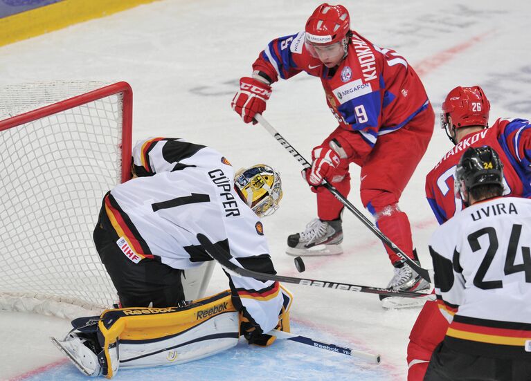 Игровой момент матча Германия - Россия Игровой момент матча Германия - Россия