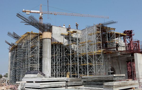 Строительство нового футбольного стадиона Зенит на Крестовском острове в Санкт-Петербурге