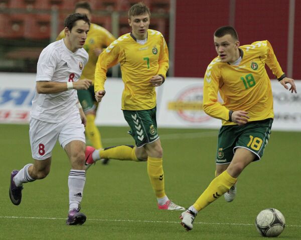 Игровой момент матча между сборными командами Белоруссии и Литвы