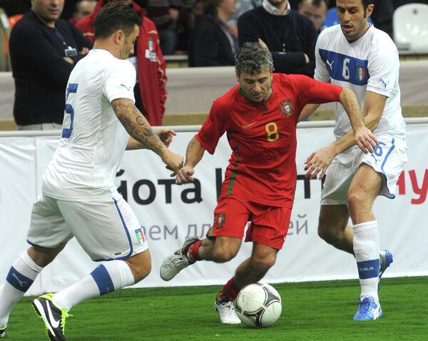 Игровой момент матча сборных команд Португалии и Италии