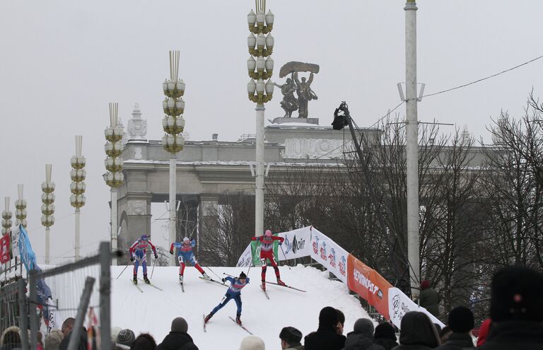 Спортсменки в финальном забеге