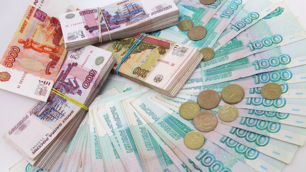 Аналитики назвали причины всплеска наличных денег в обороте в России