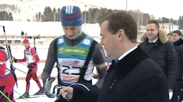 Медведев остался без часов в Академии биатлона