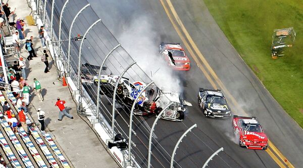 Авария на гонке NASCAR в Дейтоне-Бич