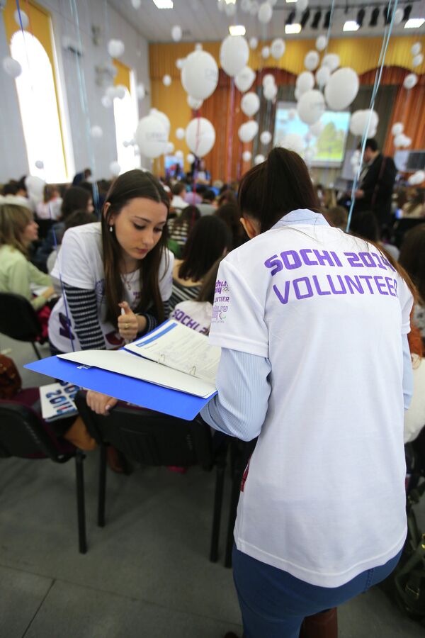 Старт обучения волонтеров Сочи-2014