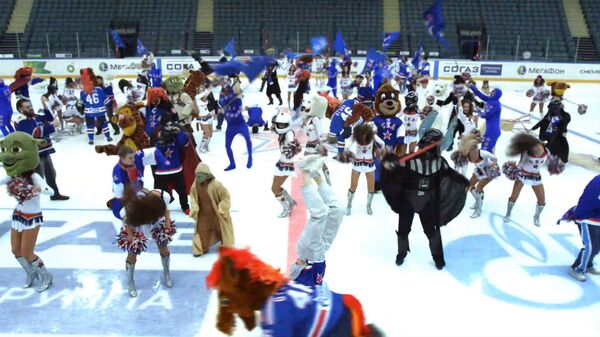 Фанаты ХК СКА станцевали на льду Harlem Shake в форме игроков команды