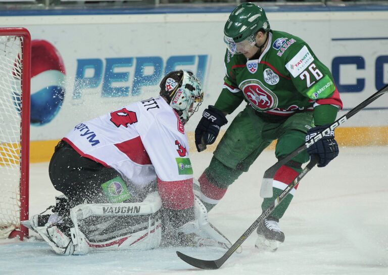 Игровой момент матча Ак Барс - Трактор