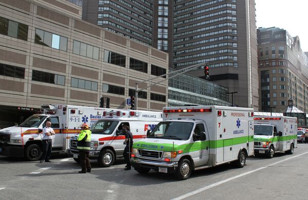Машины скорой помощи в центре Бостона