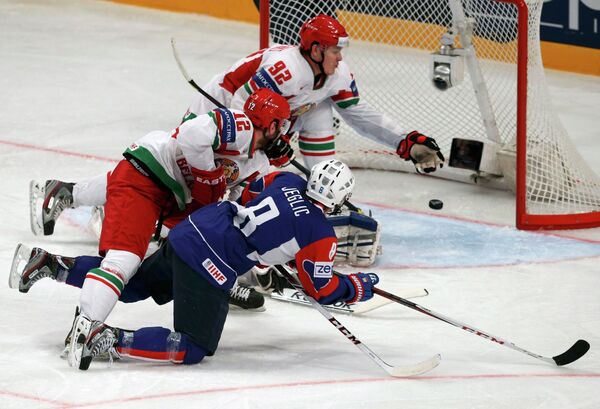 Игровой момент матча Белоруссия-Словения