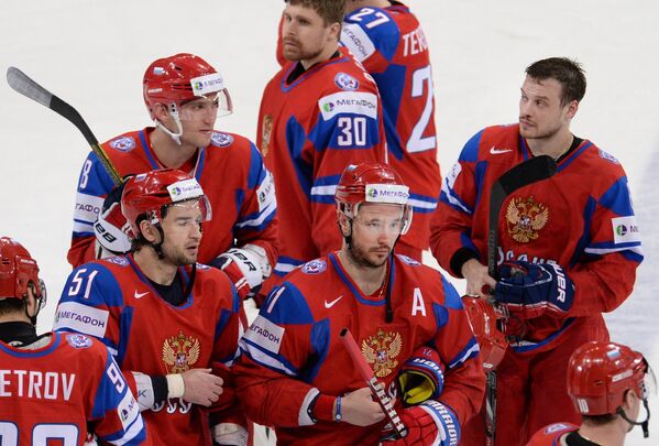 Хоккеисты сборной России после матча со сборной США