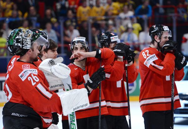 Хоккеисты сборной Швейцарии после финального матча Чемпионата мира