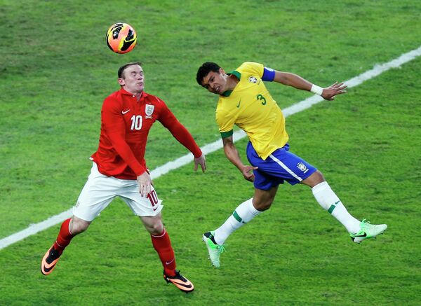 Игровой момент матча Бразилия - Англия