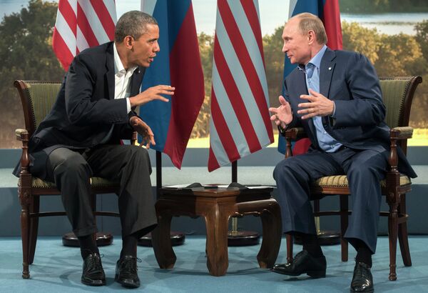 Владимир Путин (справа) и президент США Барак Обама