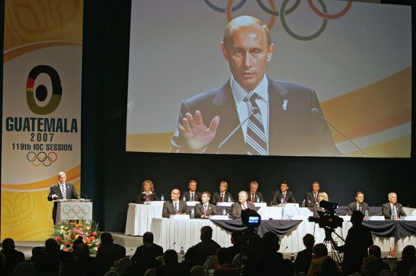 Президент России Владимир Путин во время выступления на финальной презентации Сочи – города-кандидата на проведение XXII зимних Олимпийских игр 2014 года
