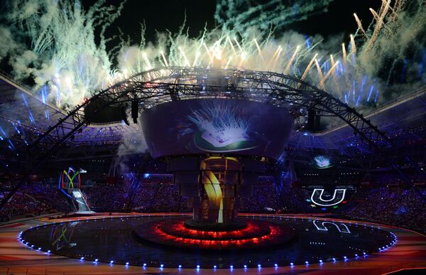 Салют на церемонии открытия XXVII Всемирной летней Универсиады 2013 на стадионе Казань Арена в Казани.