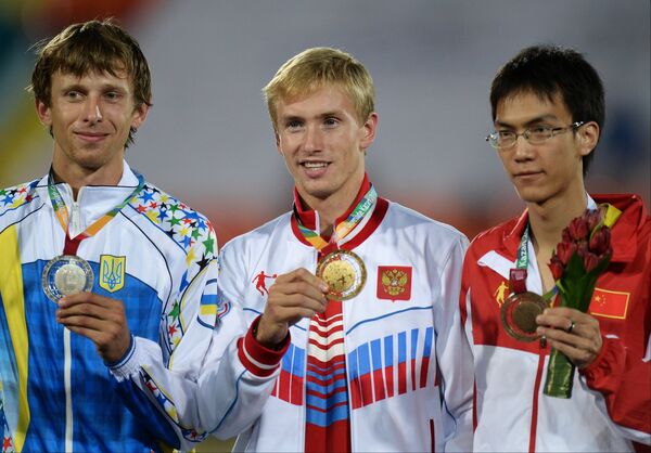 Андрей Проценко, Сергей Мудров и Ван Ю (слева направо)