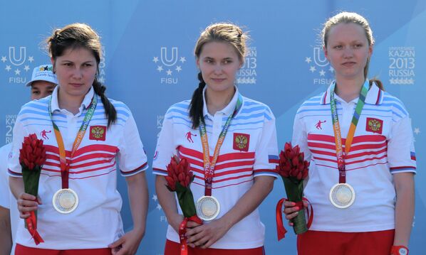 Российские спортсменки, завоевавшие серебряные медали из пневматической винтовки с трех позиций