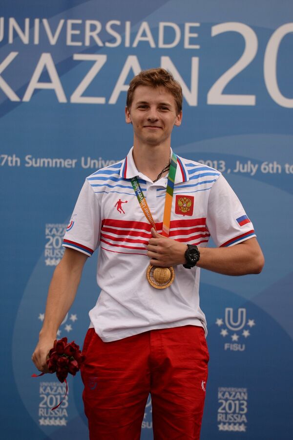 Назар Лугинец (Россия), завоевавший золотую медаль по пулевой стрельбе