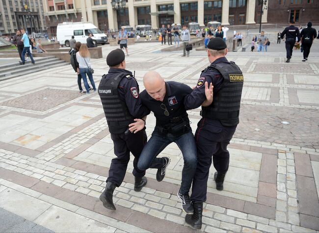 Акция футбольных болельщиков в память об убитом Ю. Волкове