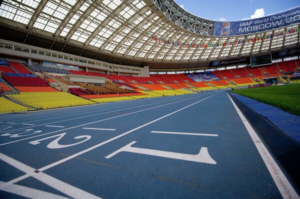 Стадион Лужники перед чемпионатом мира по легкой атлетике