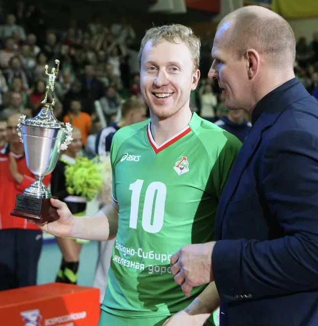 Валерий Комаров