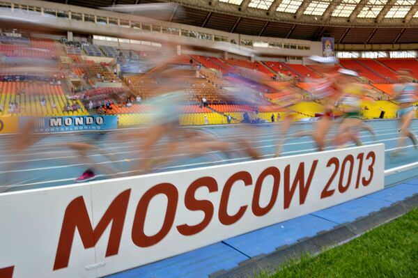 Спортсменки в марафонском забеге среди женщин на чемпионате мира по легкой атлетике в Москве