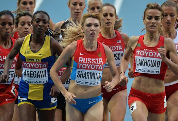 Российская спортсменка Екатерина Шармина (в центре)