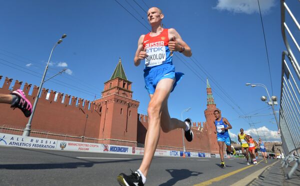 Алексей Соколов во время марафонского забега на чемпионате мира