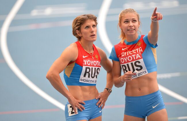 Российские спортсменки Елена Болсун (слева) и Ольга Белкина