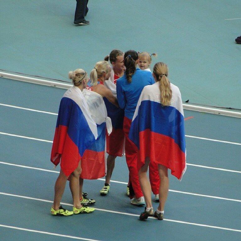 Золотая четверка в эстафете и бронзовый призер в прыжках в высоту Анна Чичерова