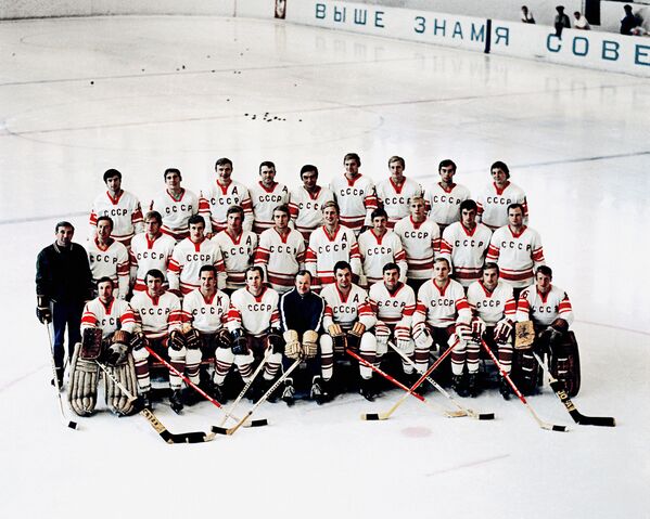 Сборная команда СССР по хоккею в 1972 г.