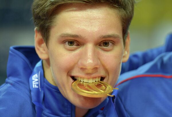 Волейболист молодежной сборной России Виктор Полетаев