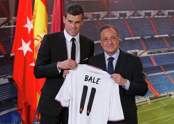 Полузащитник Гарет Бейл на презентации в качестве футболиста мадридского Реала