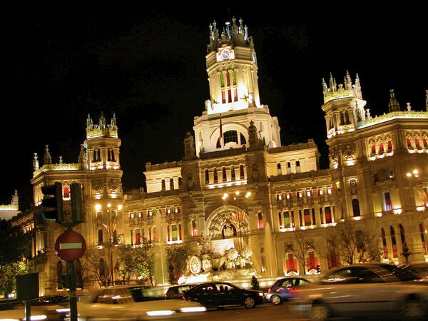 Праздничная иллюминация в центре Мадрида