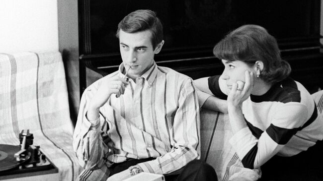 Фигуристы Людмила Пахомова и Александр Горшков Фигуристы Людмила Пахомова и Александр Горшков