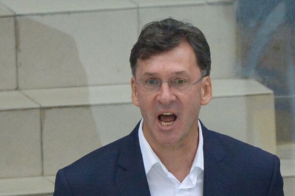 Главный тренер хоккейного клуба Атлант Сергей Светлов