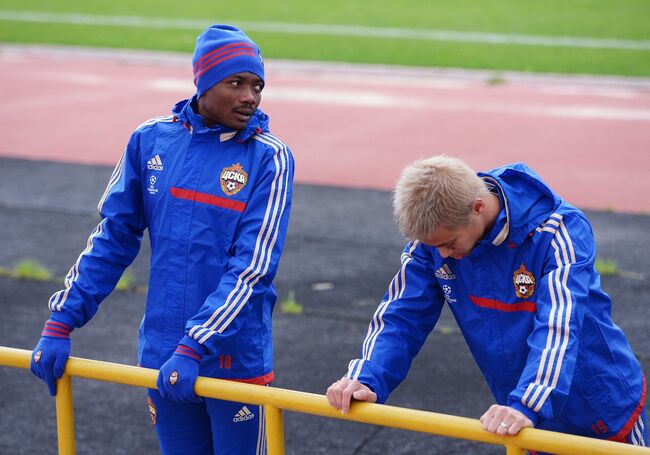 Муса (слева) и Кейсуке Хонда