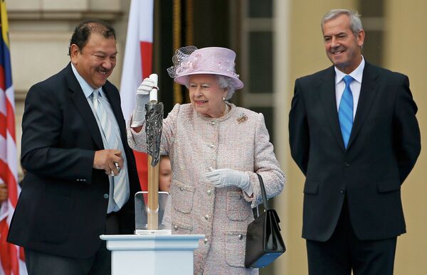 Королева Великобритании Елизавета Вторая дала старт международной эстафете Игр Содружества-2014.