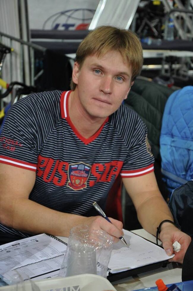Олег Логунов