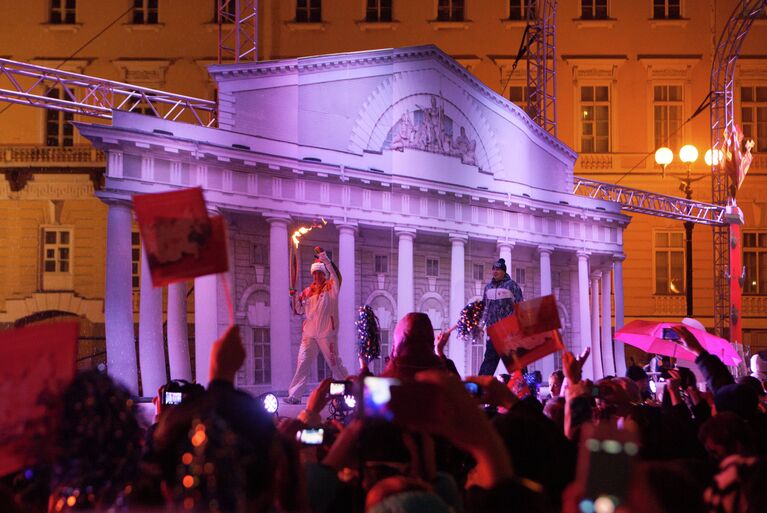 Эстафета олимпийского огня. Санкт-Петербург. День 1 Эстафета олимпийского огня. Санкт-Петербург. День 1