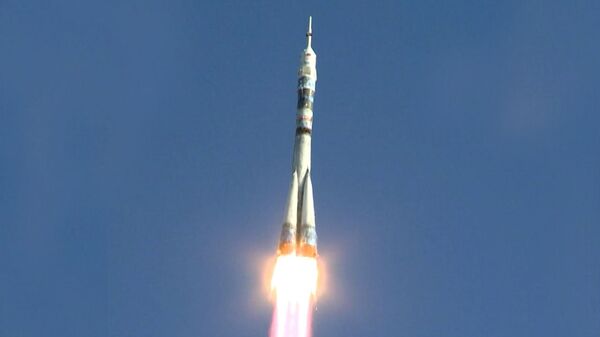 Старт ракеты с олимпийским огнем на борту с космодрома Байконур