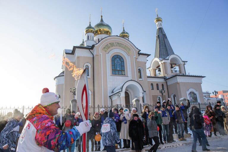 Факелоносец во время эстафеты