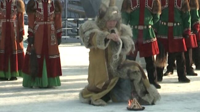 Национальным обрядом алгыс встретили олимпийский огонь в Якутске