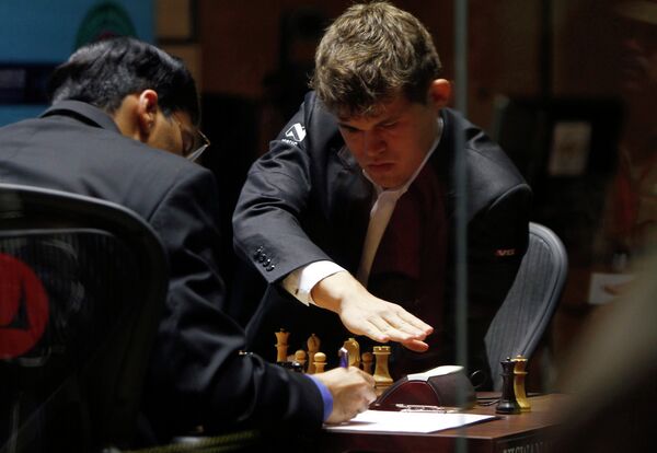 Вишванатан Ананд и Магнус Карлсен в матче за звание чемпиона мира по шахматам