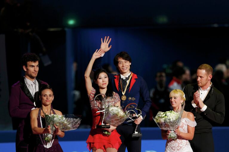 Призеры турнира Trophee Eric Bompard в парном катании: Меган Дюамель и Эрик Рэдфорд, Пан Цин и Тун Цзянь, Кэйди Денни и Джон Кафлин