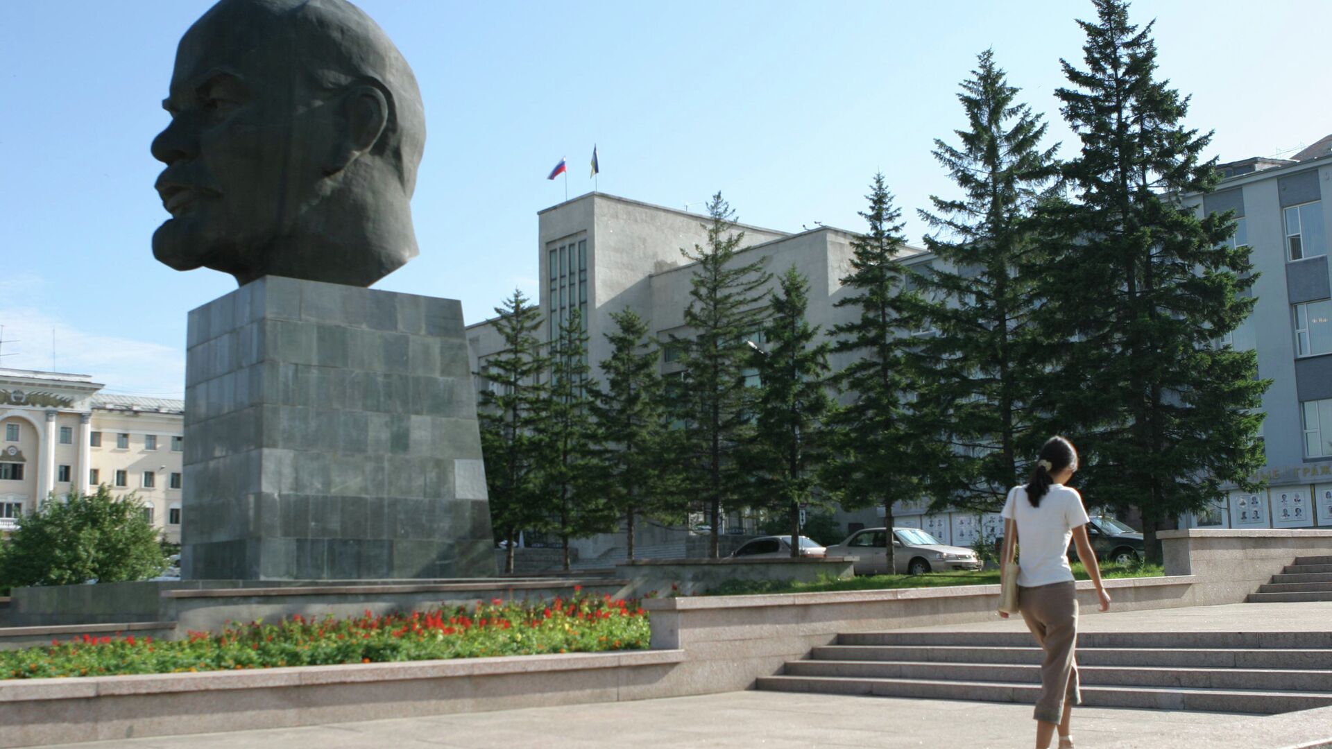 Памятник Владимиру Ильичу Ленину в Улан-Удэ - РИА Новости, 1920, 23.06.2021