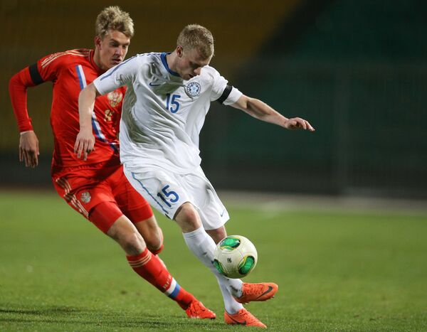 Игровой момент матча среди молодежных сборных России и Эстонии