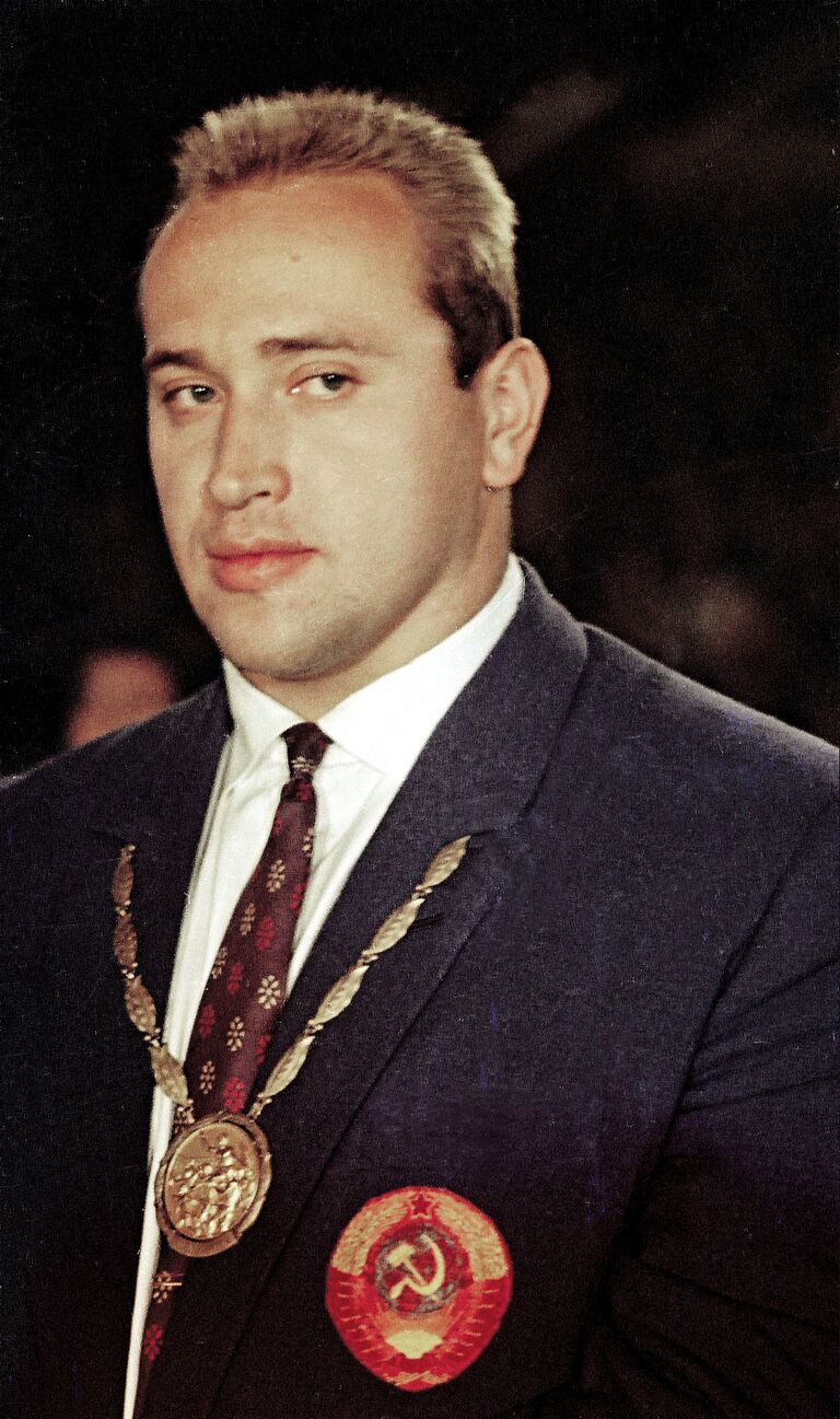 Юрий Власов