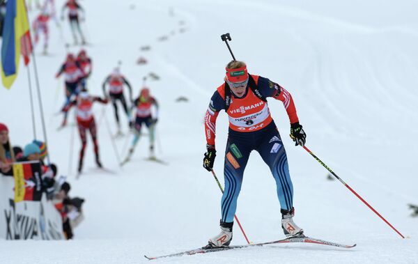 Ольга Зайцева на дистанции в женской гонке преследования в австрийском Хохфильцене.