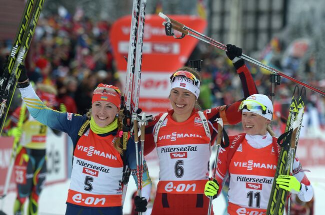 Слева направо: Юлия Джима (2 место), Сюнневе Сулемдал (1 место) и Кристина Палка (третье место)